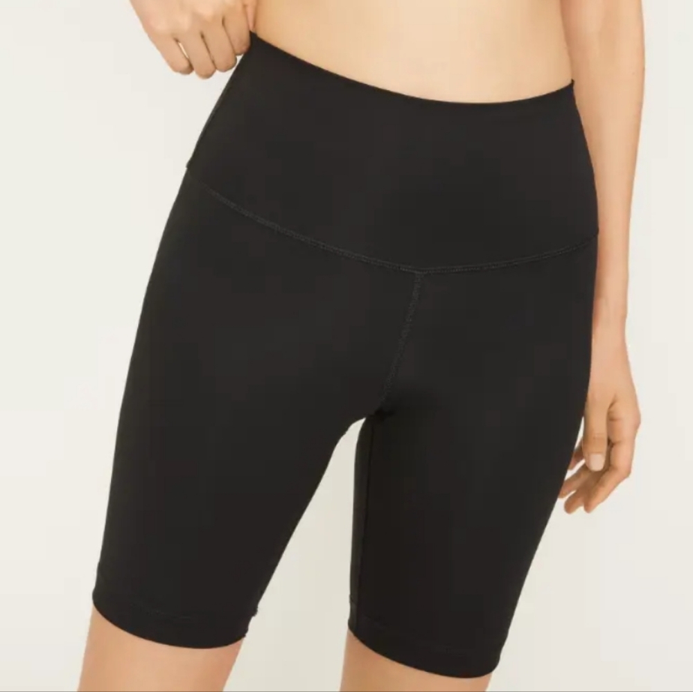 Everlane The Perform Bike Shorts Women's Small Black 23" Waist New with Tags